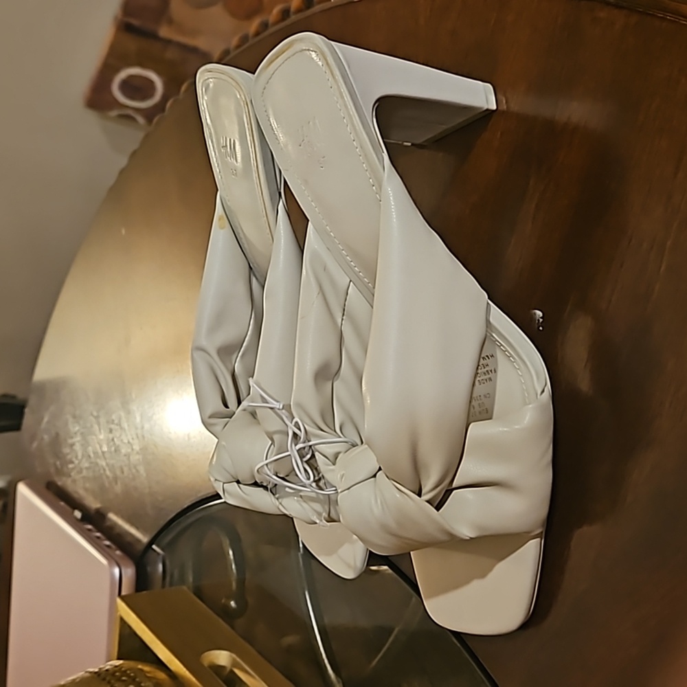 Shoes H&M - Picture 2 of 2